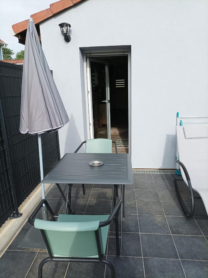 Le Nid Douillet D'Alsace Et Sa Balneo Villa Ottmarsheim Exterior photo
